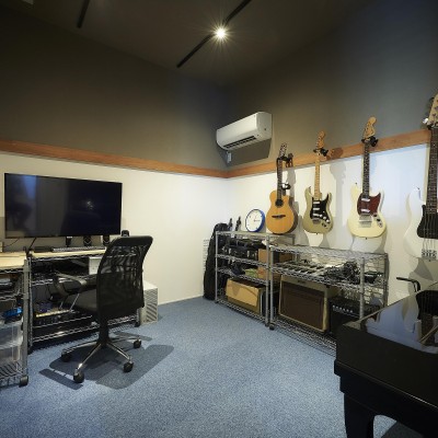 STUDIO HOUSE