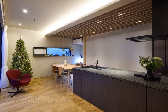 生活感を見せないダイニングキッチン