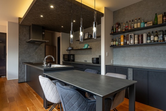 こだわりのキッチンとダイニング