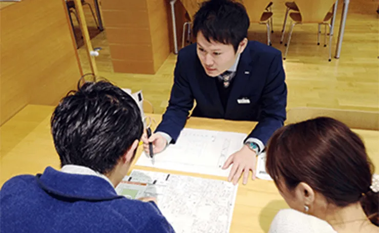 不動産専門のスタッフが常駐